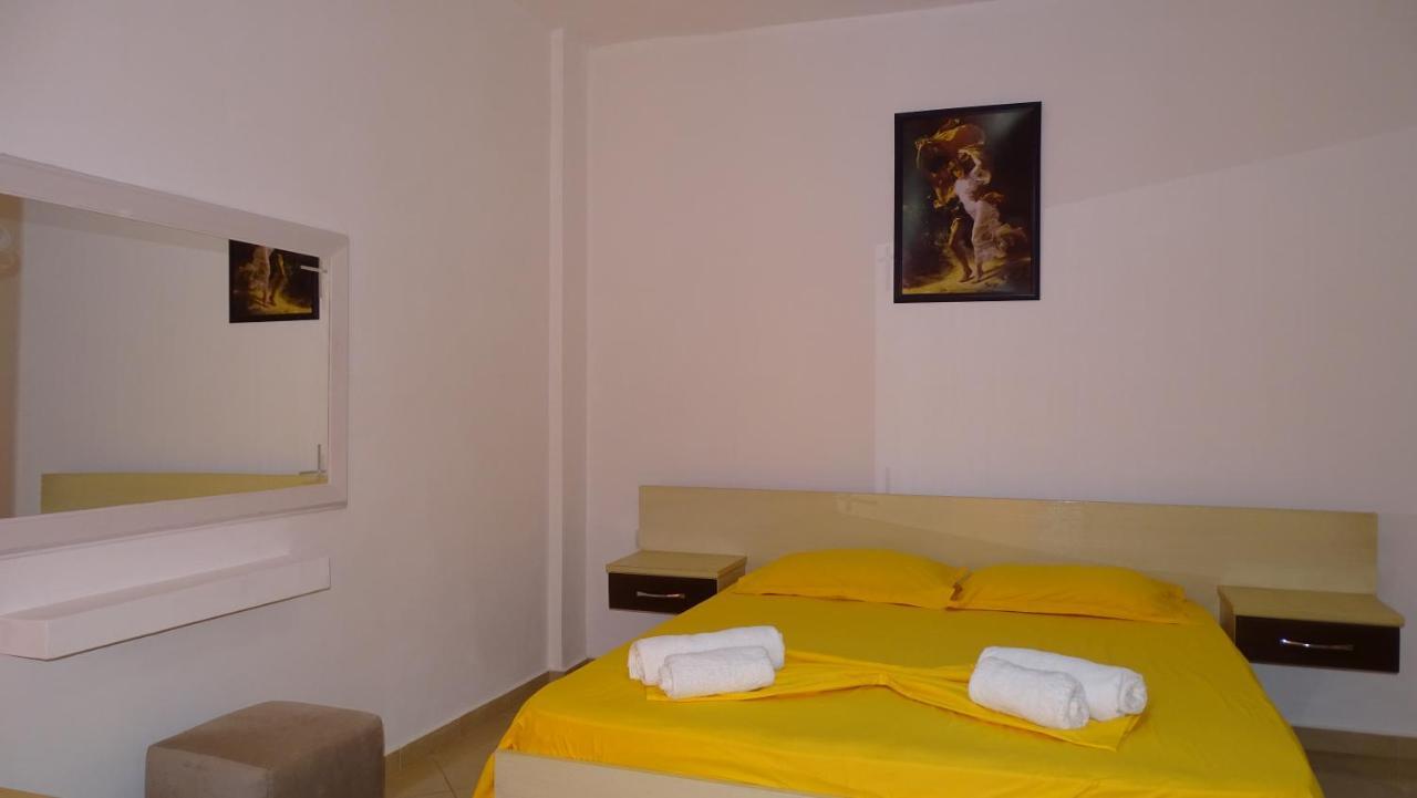 Hotel Arsenal Ксамил Экстерьер фото